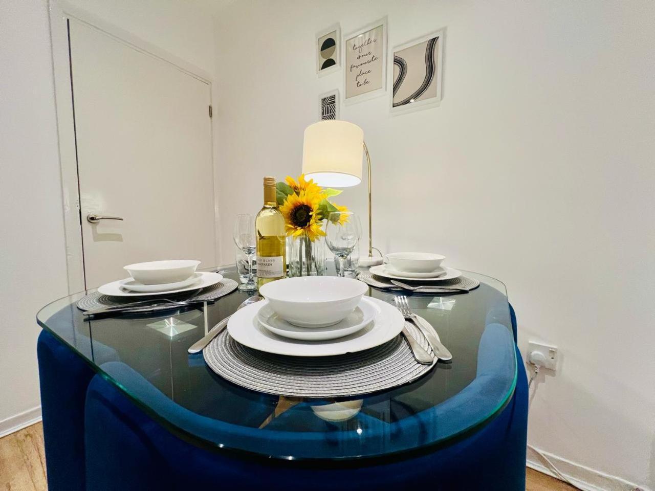 Gem - 2 Bed House, 6 Mins From Liverpool Street, Shops & Restaurants * Londra